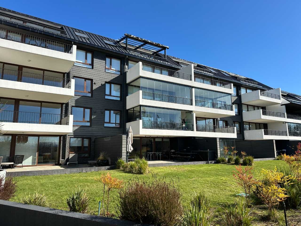 Departamento Edificio Pewun Orilla de Lago Villarrica