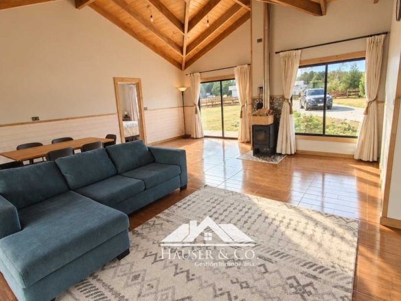 Casa Country Villarrica con vista al volcán
